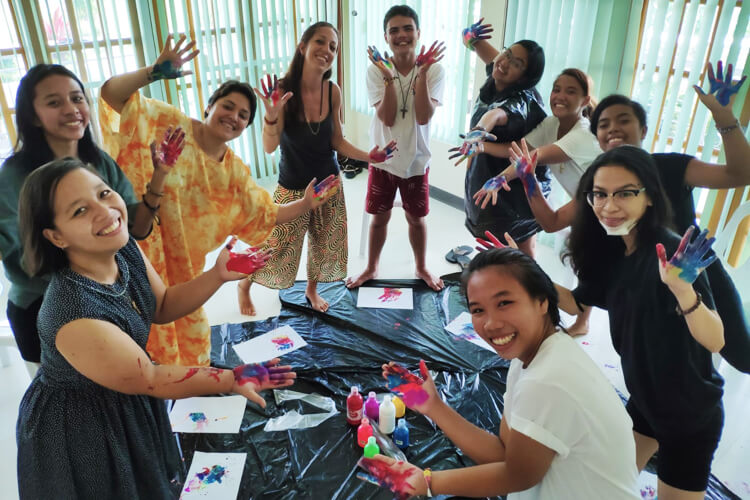 arte-terapia-filippine-volontariato-bambini-1