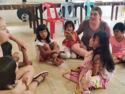 Volontari di Isla ng Bata in Casa famiglia