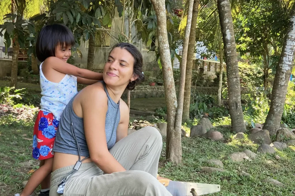 mara-tirocinante-bambini-filippine-isla-2